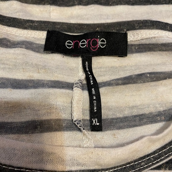 Ladies long sleeve top. Size Extra Large - Picture 2 of 6